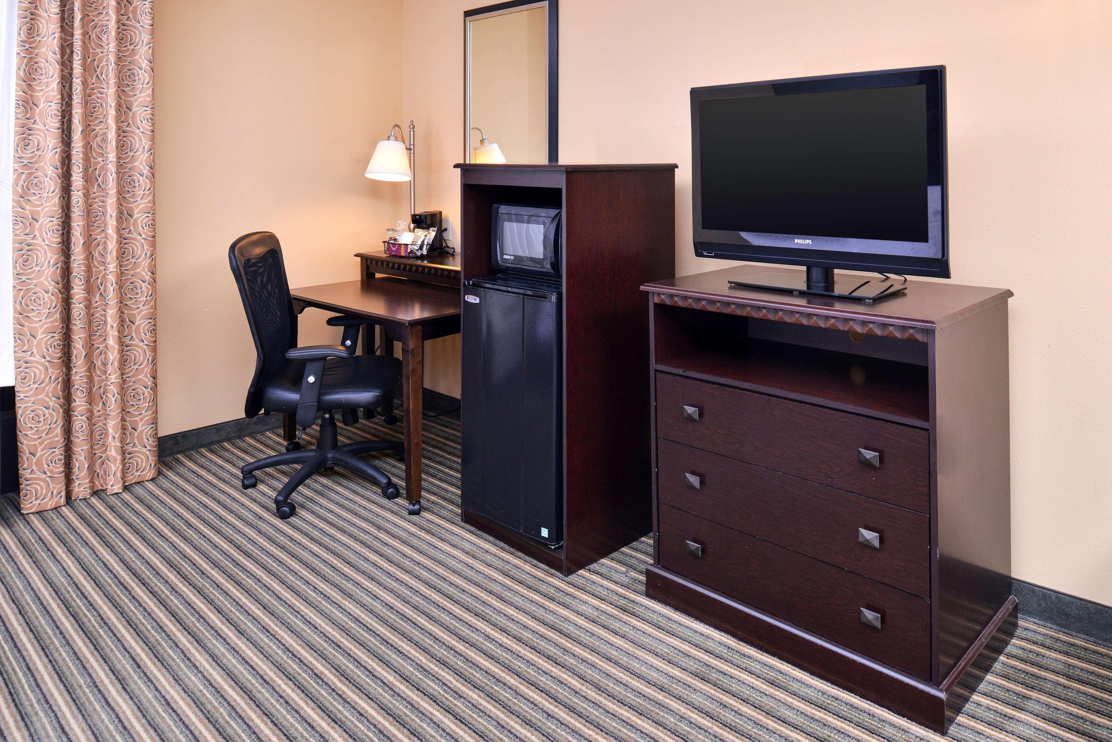 Hampton Inn & Suites Fort Belvoir Alexandria South Екстер'єр фото